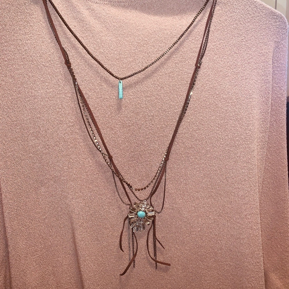 NWOT BUCKLE NECKLACE ♥️